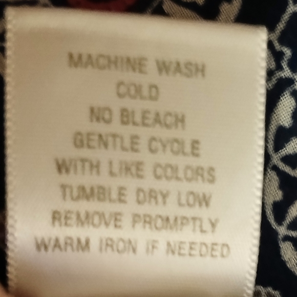 Roz & Ali Women's Navy Medallion Print Sleeveless With Red Border Size 1X - Picture 5 of 8